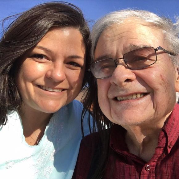 Meet your Posher, Cynthia - Picture 1 of 1